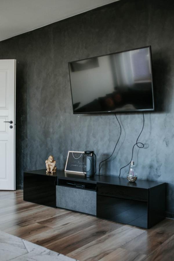 Pinska Guesthouse Cozy Apartment Viljandi  Exterior photo